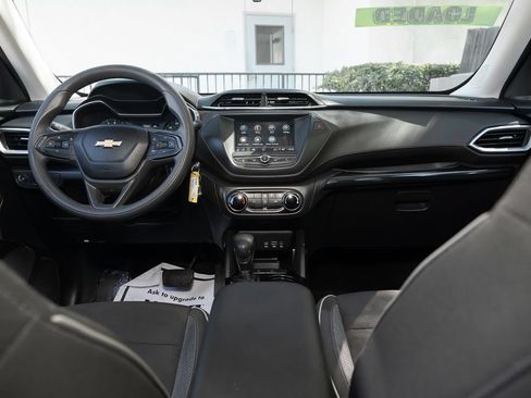 Used 2021 Chevrolet TrailBlazer LS FWD image 20