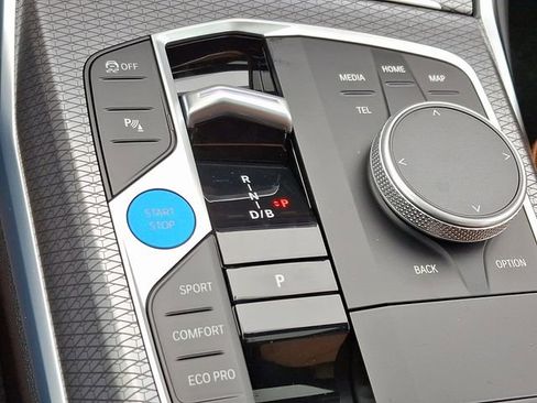 Used 2025 BMW i4 xDrive40i w/ Driving Assistance Package image 17