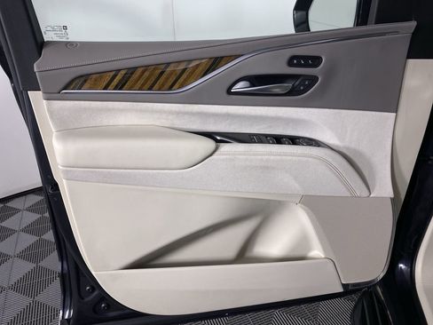 Certified 2023 Cadillac Escalade Sport Platinum image 13