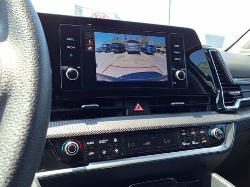 Certified 2023 Kia Sportage LX AWD/4WD image 16