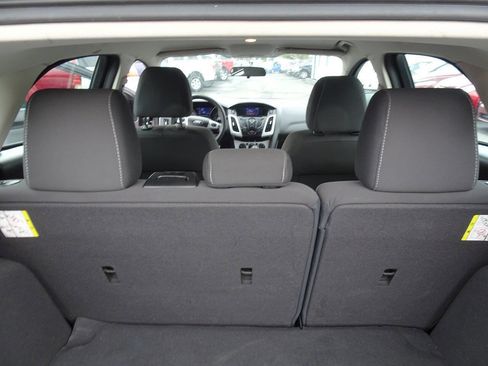 Used 2014 Ford Focus SE image 25