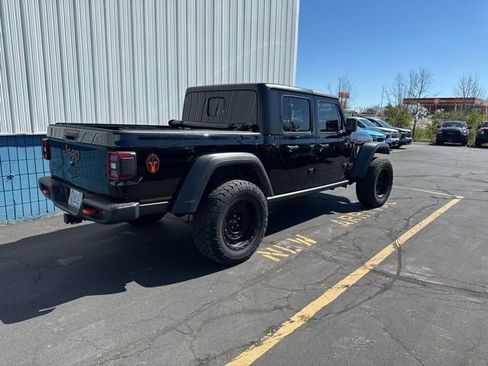 Used 2024 Jeep Gladiator Mojave w/ Technology Group AWD/4WD image 6