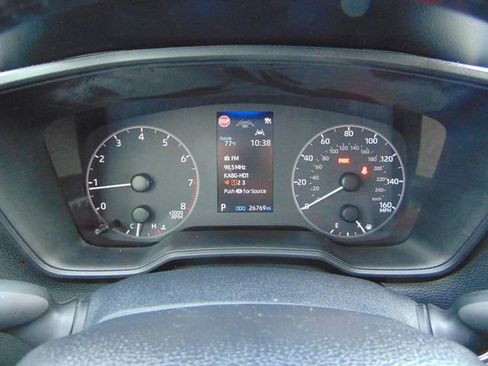 Used 2023 Toyota Corolla Cross LE FWD image 16