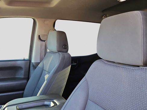 Used 2020 Chevrolet Silverado 1500 Custom w/ Custom Value Package image 15