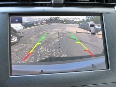 Used 2020 Ford Fusion SE FWD image 28