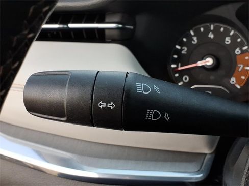 Used 2022 Jeep Compass Limited image 21