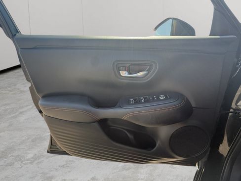 Used 2025 Honda HR-V Sport image 28