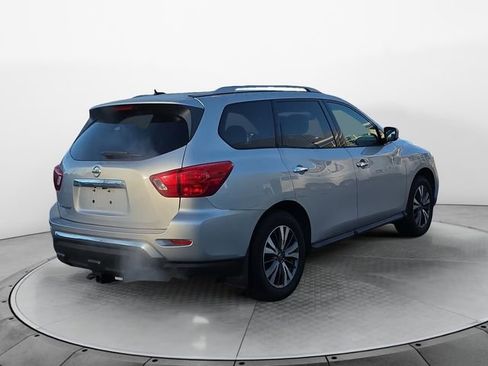 Used 2017 Nissan Pathfinder S image 5