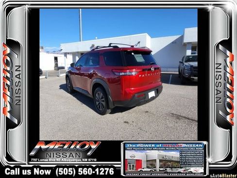 Used 2024 Nissan Pathfinder SV w/ Lighting Package (N92) image 3