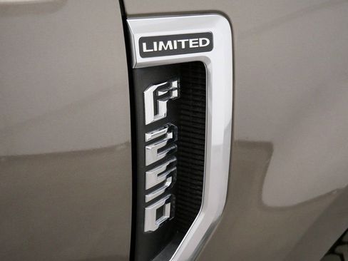 Used 2020 Ford F250 Limited w/ FX4 Off-Road Package image 10