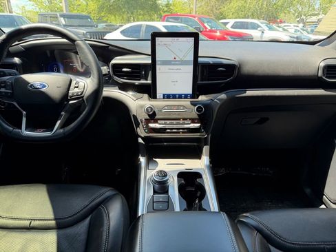 Used 2020 Ford Explorer ST w/ ST Street Pack image 14