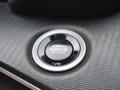 Used 2024 Jeep Grand Cherokee Altitude RWD image 27