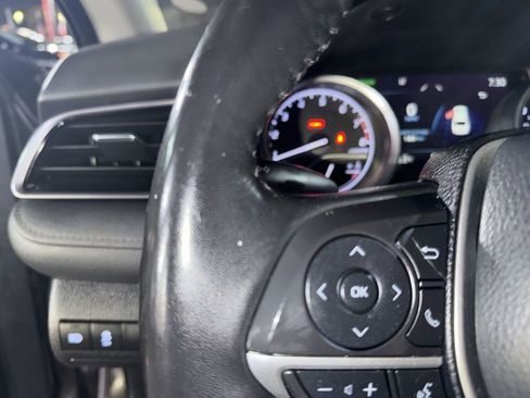 Used 2021 Toyota Camry XLE image 25