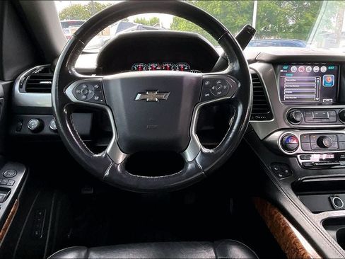 Used 2018 Chevrolet Tahoe Premier AWD/4WD image 4