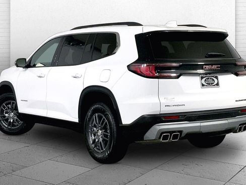 Used 2025 GMC Acadia Elevation FWD image 11