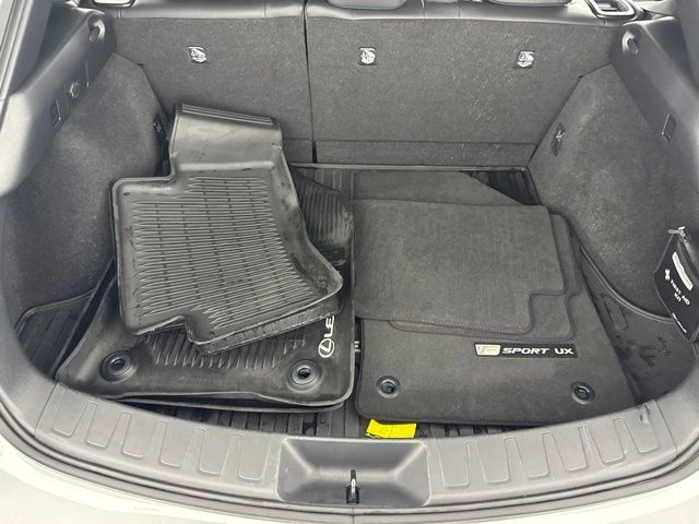 Used 2019 Lexus UX 200 F Sport w/ F Sport Premium Package FWD image 28