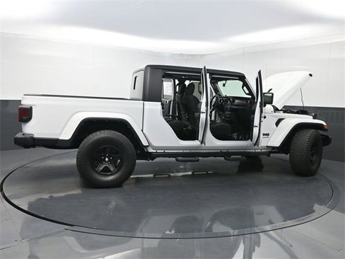 Used 2023 Jeep Gladiator Sport image 36