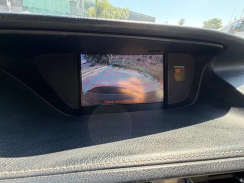 Used 2013 Lexus ES 350 w/ Luxury Pkg FWD image 19
