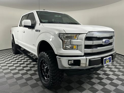 Used 2015 Ford F150 Lariat w/ Equipment Group 501A Mid image 7