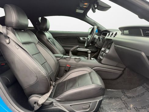 Used 2022 Ford Mustang GT Premium RWD image 17