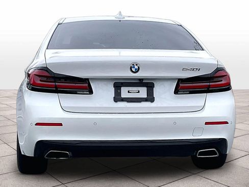 Used 2023 BMW 540i w/ Convenience Package image 7