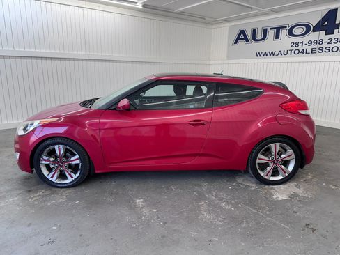 Used 2016 Hyundai Veloster Coupe 3D w/ Option Group 02 image 8