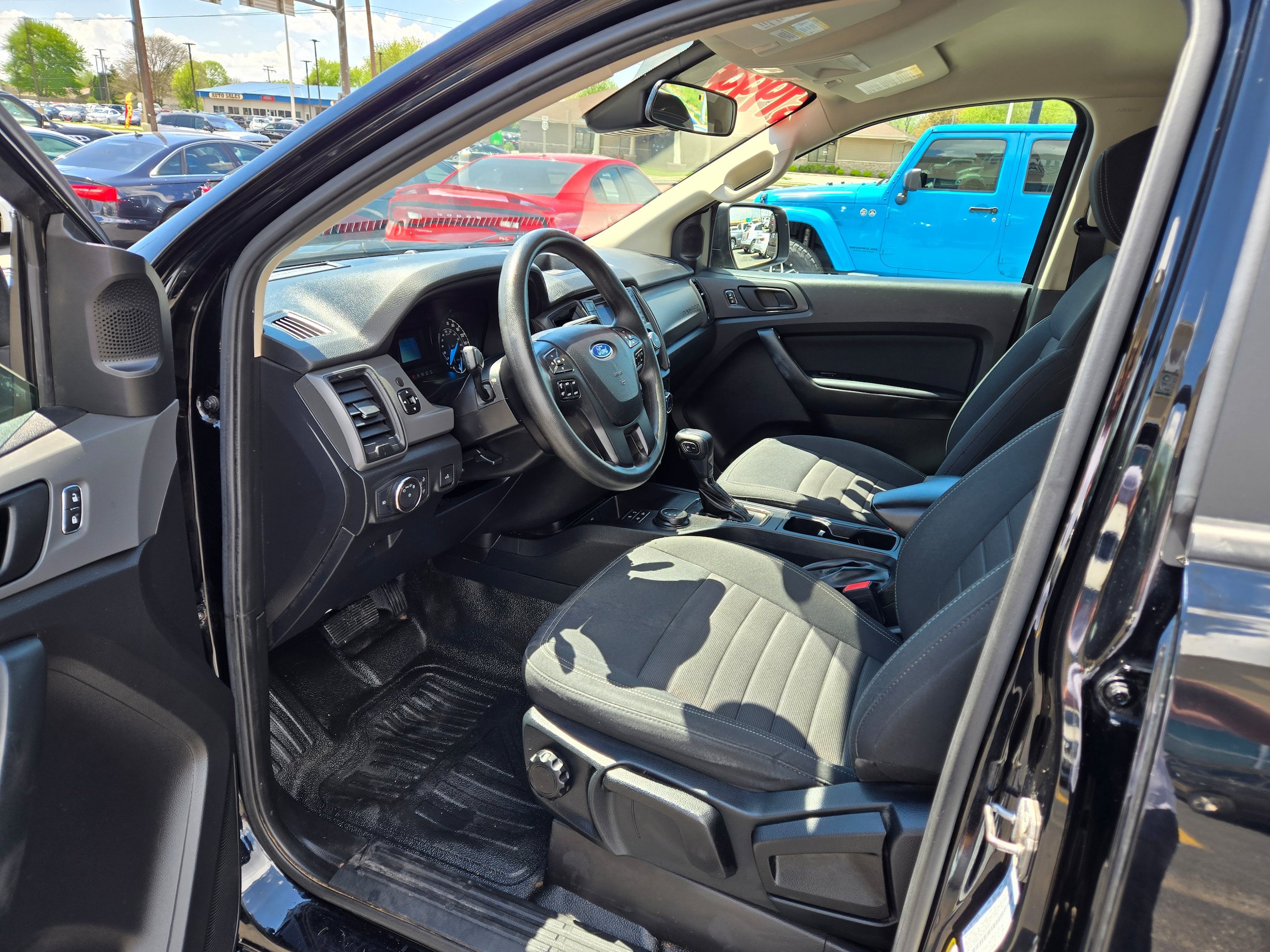 Used 2019 Ford Ranger XL w/ Equipment Group 101A Mid AWD/4WD image 4