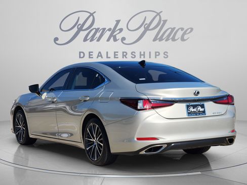 Used 2023 Lexus ES 350 w/ Premium Package FWD image 3