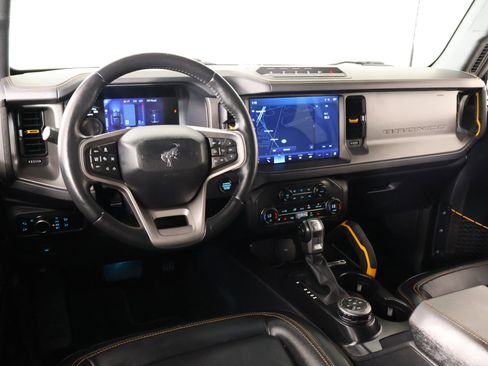 Used 2024 Ford Bronco Badlands AWD/4WD image 2