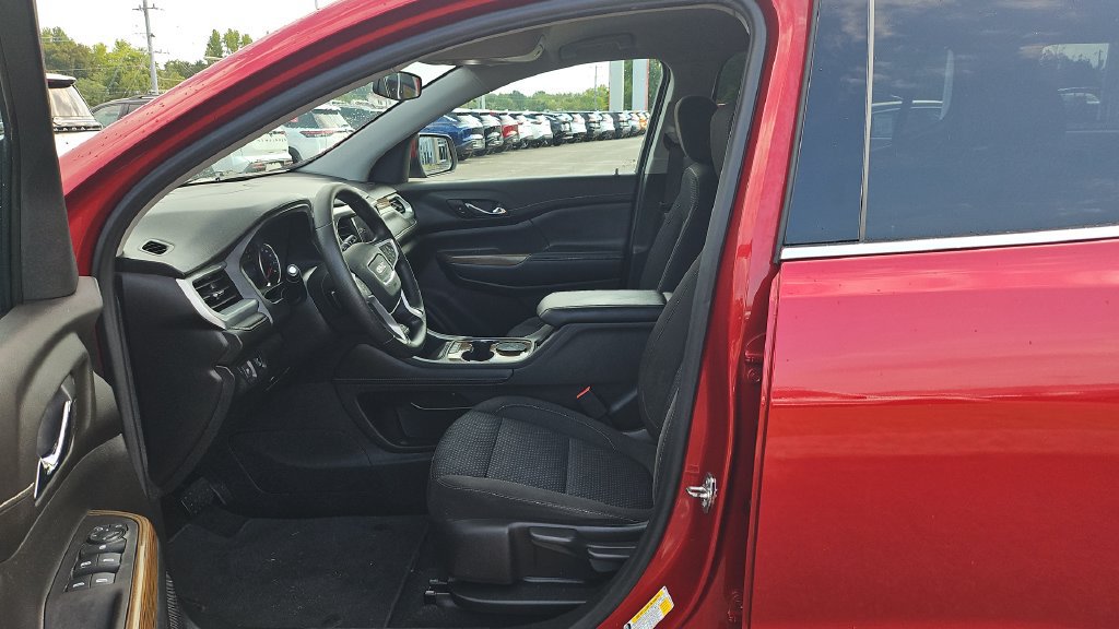 Used 2021 GMC Acadia SLE FWD image 4