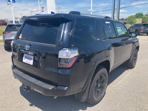 Used 2024 Toyota 4Runner SR5 RWD image 7