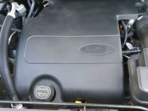 Used 2016 Ford Explorer XLT FWD image 26