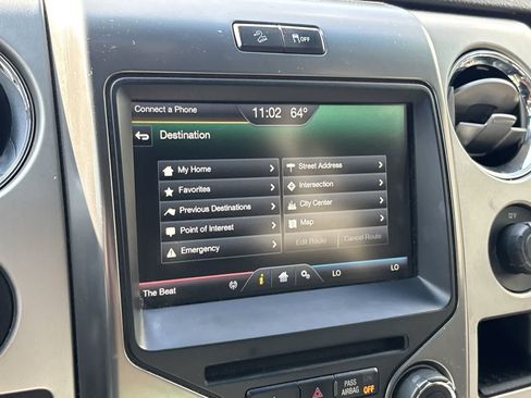 Used 2014 Ford F150 FX4 w/ Equipment Group 402A Luxury AWD/4WD image 16