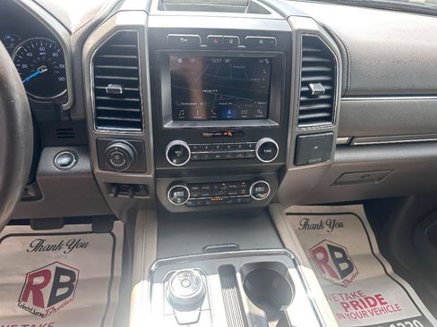 Used 2019 Ford Expedition XLT w/ Equipment Group 202A RWD image 13