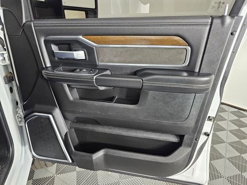Used 2023 RAM 2500 Laramie image 32