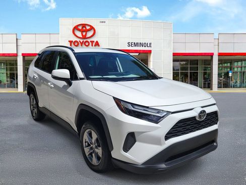 Used 2024 Toyota RAV4 XLE FWD image 2