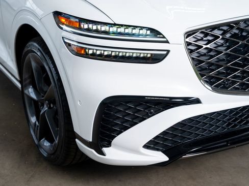 Used 2026 Genesis GV70 2.5T Sport Prestige image 18