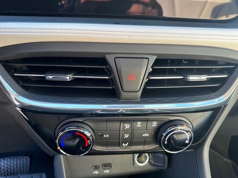 Used 2025 Buick Encore GX Sport Touring image 16