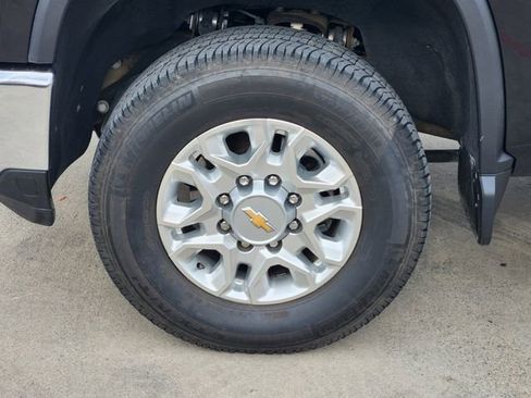 Used 2025 Chevrolet Silverado 2500 LT w/ Texas Edition image 10