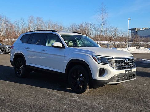 New 2026 Volkswagen Atlas SE image 3