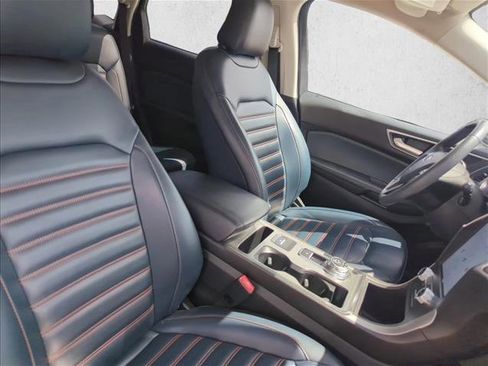 Used 2022 Ford Edge SEL w/ Sport Appearance Package image 21