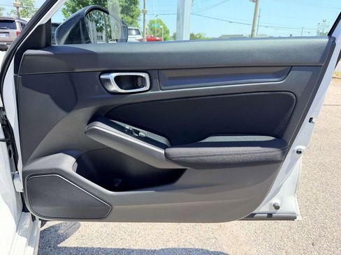 Used 2025 Honda Civic Sport image 12