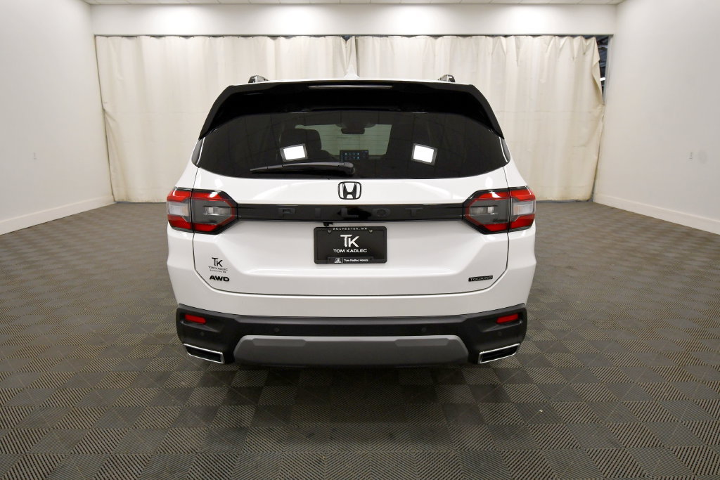 Certified 2026 Honda Pilot Touring image 6