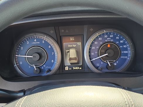 Used 2018 Toyota Sienna LE FWD image 30
