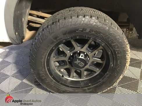 Used 2014 Ford F250 XLT image 25