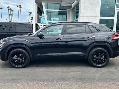 Used 2023 Volkswagen Atlas Cross Sport SEL R-Line AWD/4WD image 7