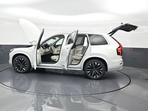 New 2026 Volvo XC90 T8 Ultra w/ Protection Package Premier AWD/4WD image 31