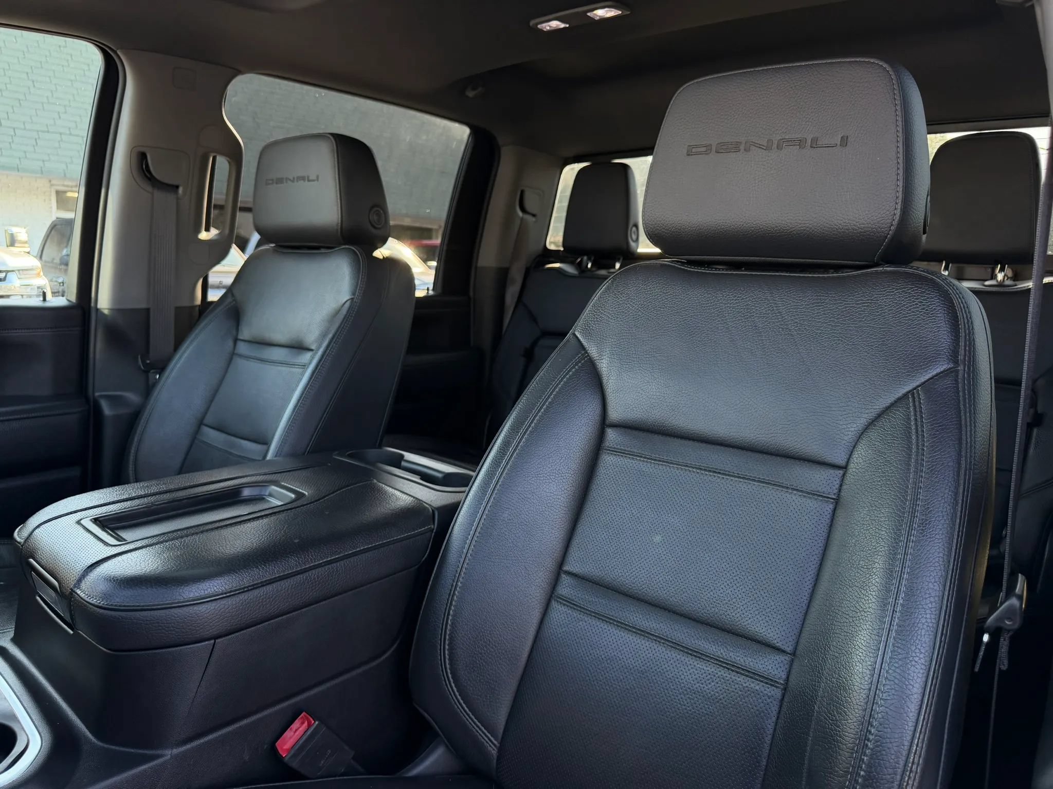 Used 2022 GMC Sierra 3500 Denali AWD/4WD image 18