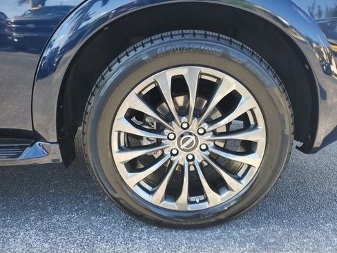 Used 2022 Nissan Armada Platinum image 5