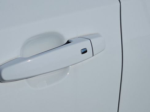 Used 2023 GMC Terrain SLT image 6